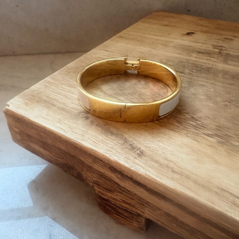 Hermes Clic H Bracelet Gold and White Enamel - Picture 4 of 8